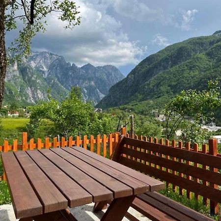 Bed and Breakfast Bujtina Pllumi Theth Exterior foto